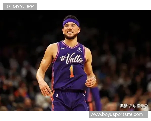 布克称赞格林阿伦为进攻核心我们始终保持下一个顶上来的心态 布克称赞格林阿伦为进攻核心我们始终保持下一个顶上来的心态