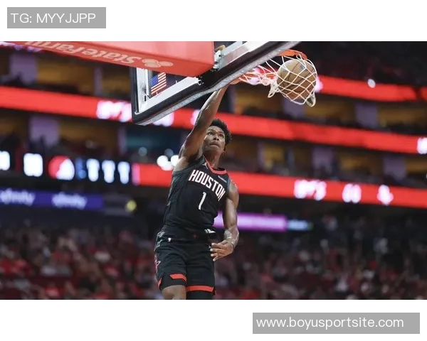 乌度卡称赞KD无私传球能力强调四打三战术需队友配合