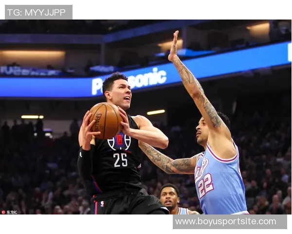 马祖拉质疑球员表现小乔丹四天前还在街头如今回扣篮引发热议